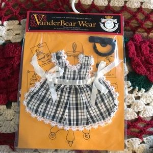 VanderBear Wear Pinafore & Headband‎ for Muffy